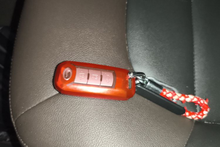 广汽传祺 传祺GS4 2016款 235T G-DCT精英版中控内饰7001