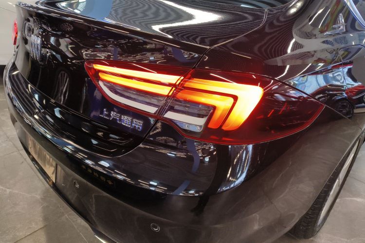 别克 君威 2024款 25T 超享版车身外观9