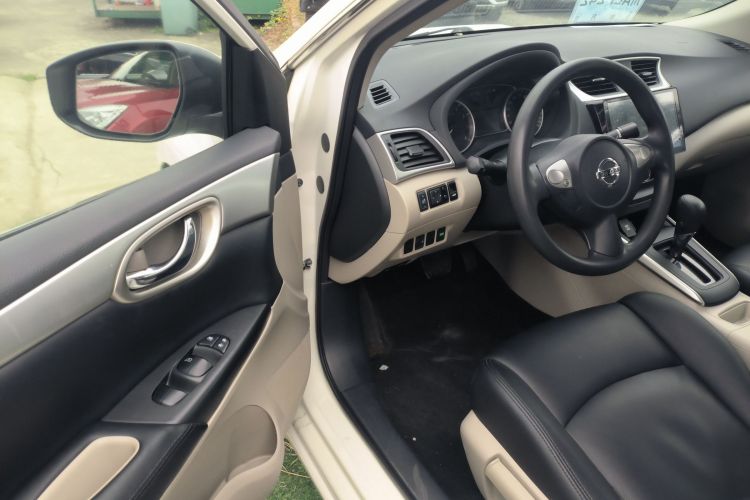 日产 轩逸 2019款 1.6XE CVT舒适版 国V中控内饰20