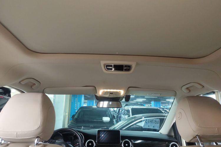 奔驰V级 2018款 V 260 尊贵版 国VI局部细节22