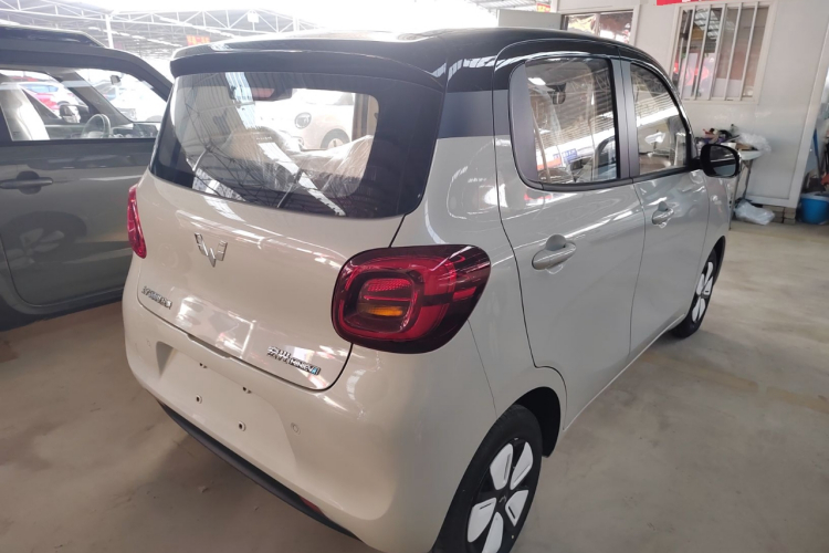 五菱汽车 宏光MINIEV 2025款 四门版 臻享+款车身外观7