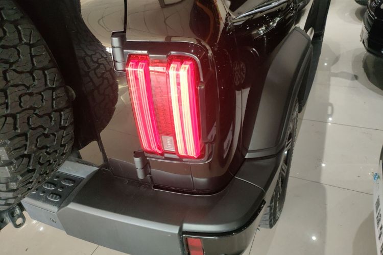 坦克300 2024款 2.0T 挑战者车身外观9