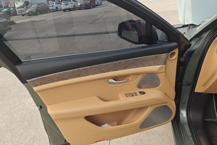 鸿蒙智行 问界M5 2022款 增程四驱性能版中控内饰47