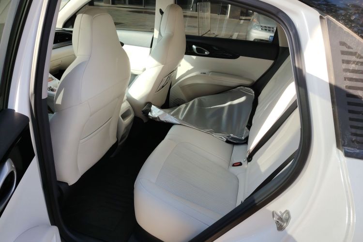 吉利银河 星愿 2025款 410km 自由版中控内饰7004