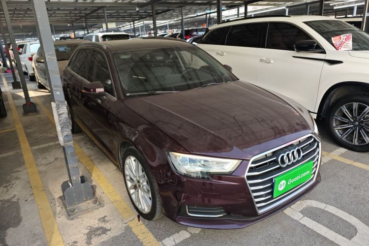 奥迪A3 2017款 Sportback 35 TFSI 风尚型车身外观3