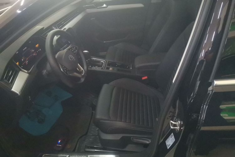 大众 迈腾 2023款 200万辆纪念版 280TSI DSG舒适型中控内饰19