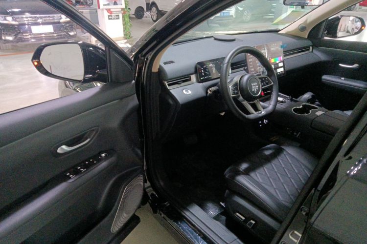 蓝电E5 PLUS 2026款 165km 长续航先享版Ultra 5座中控内饰7003