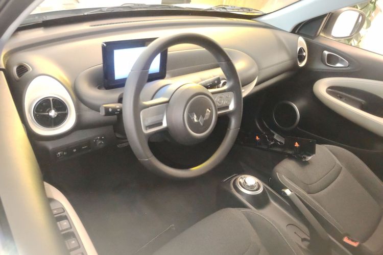 五菱汽车 五菱缤果 2023款 203km 轻享款局部细节13