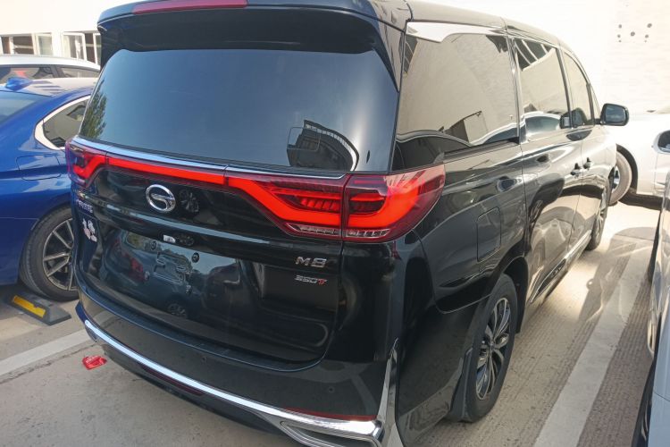 广汽传祺 传祺M8 2023款 领秀系列 390T 尊享版车身外观6005