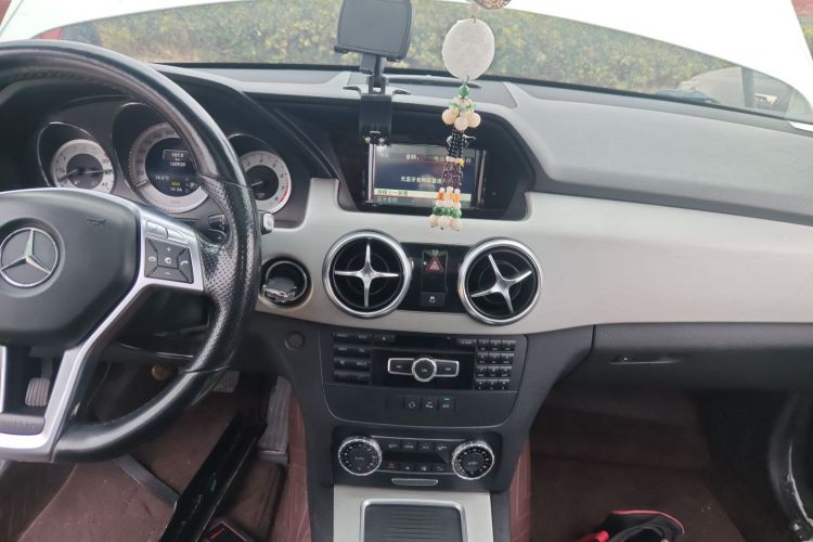 奔驰GLK级 2015款 GLK 260 4MATIC 动感型 极致版中控内饰16