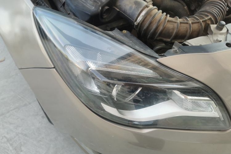 别克 君威 2015款 2.0L 领先时尚型车身外观6006