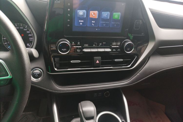 丰田 汉兰达 2023款 2.5L智能电混双擎两驱精英版 5座中控内饰16