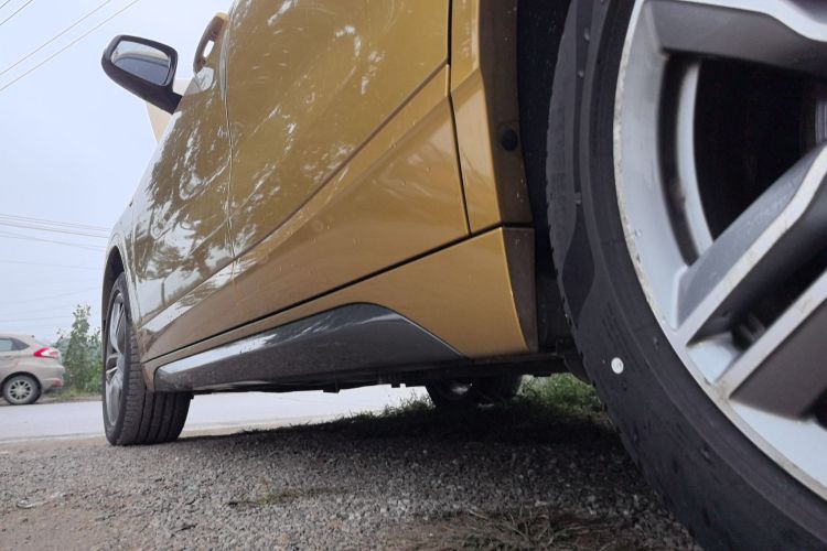 宝马X2 2020款 sDrive25i 领先型M运动套装局部细节9002