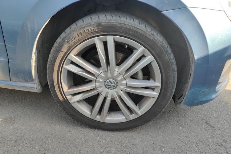 大众 高尔夫·嘉旅 2018款 280TSI 自动豪华型车身外观10