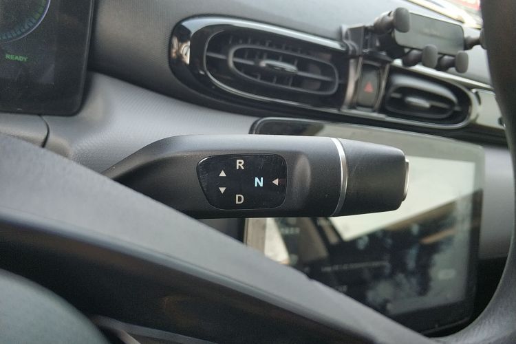 零跑汽车 零跑T03 2021款 400轻享版 磷酸铁锂中控内饰18