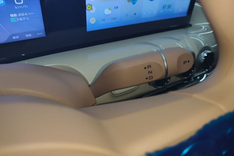 五菱汽车 五菱缤果 2025款 333km 灵犀互联款中控内饰18