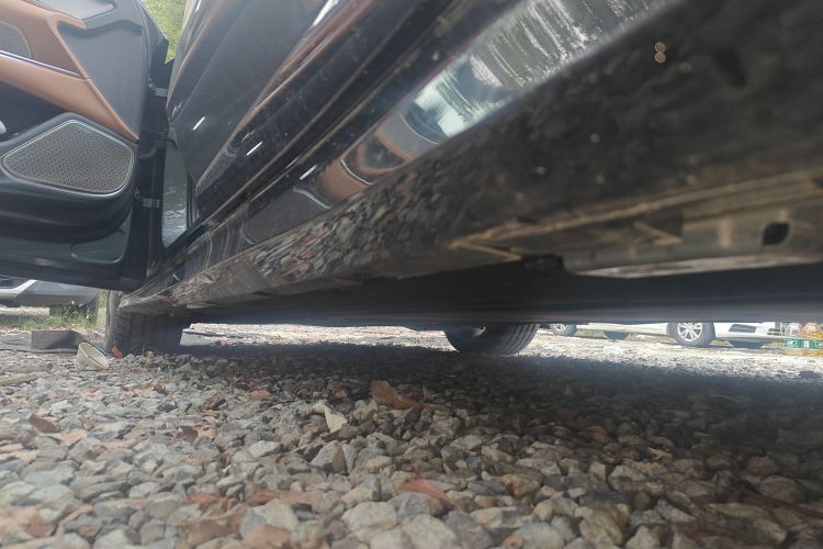 比亚迪 汉L 2025款 DM-p 四驱激光雷达旗舰型局部细节9002