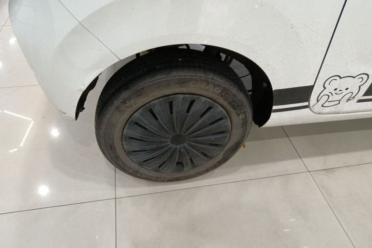 吉利银河 2023款 熊猫mini 200km 耐力熊车身外观6008