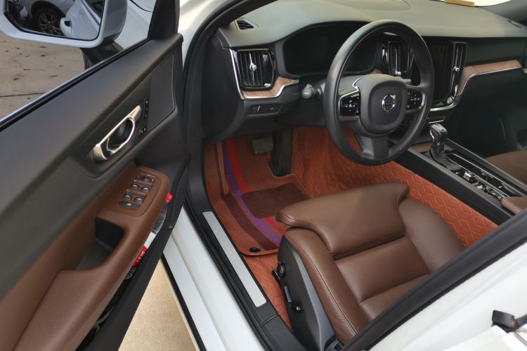 沃尔沃S60 2021款 T4 智远豪华版中控内饰7003