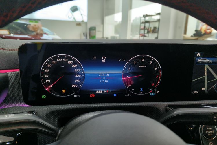 奔驰A级 2023款 A 200 L 时尚型中控内饰14