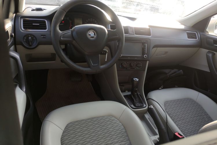 斯柯达 昕锐 2015款 1.6L 自动智选型中控内饰7002