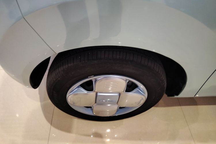 吉利银河 2023款 熊猫mini 200km 耐力熊车身外观6007