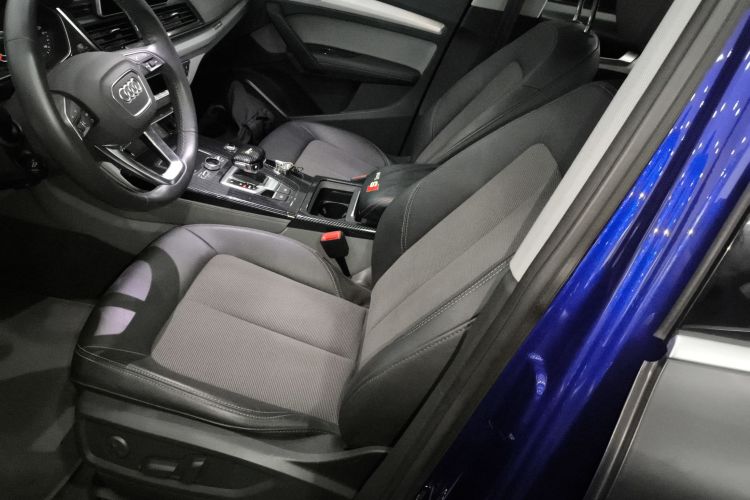 奥迪Q5L 2018款 40 TFSI 荣享时尚型 国V中控内饰19