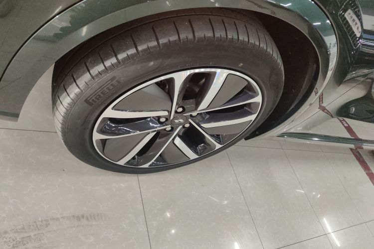 理想汽车 理想L9 2023款 Pro车身外观6007