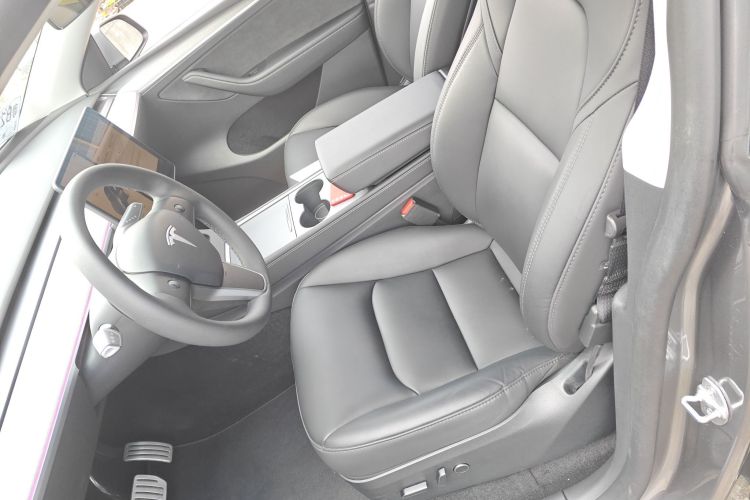 特斯拉 Model Y 2024款 Performance高性能版中控内饰19