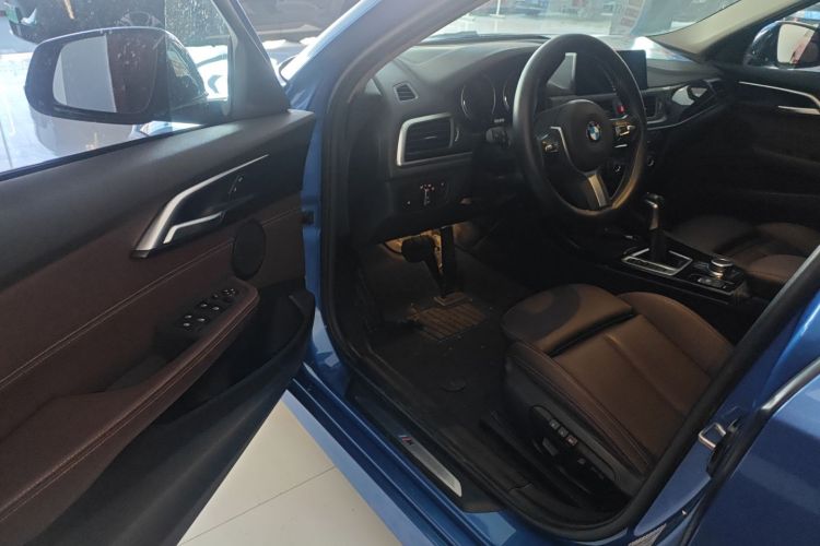 宝马1系 2019款 118i M运动套装中控内饰20