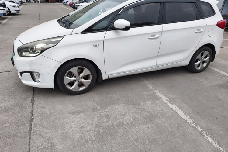 起亚 佳乐 2013款 2.0L 7座自动标准版 国IV车身外观4