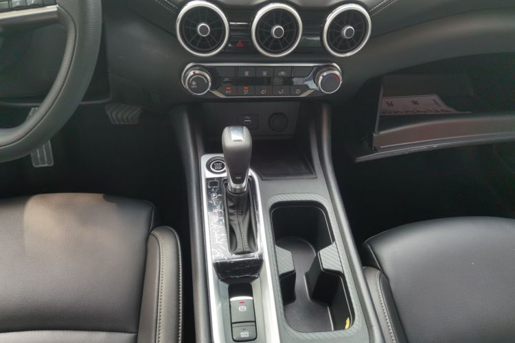 日产 轩逸 2023款 改款 1.6L CVT悦享版中控内饰18