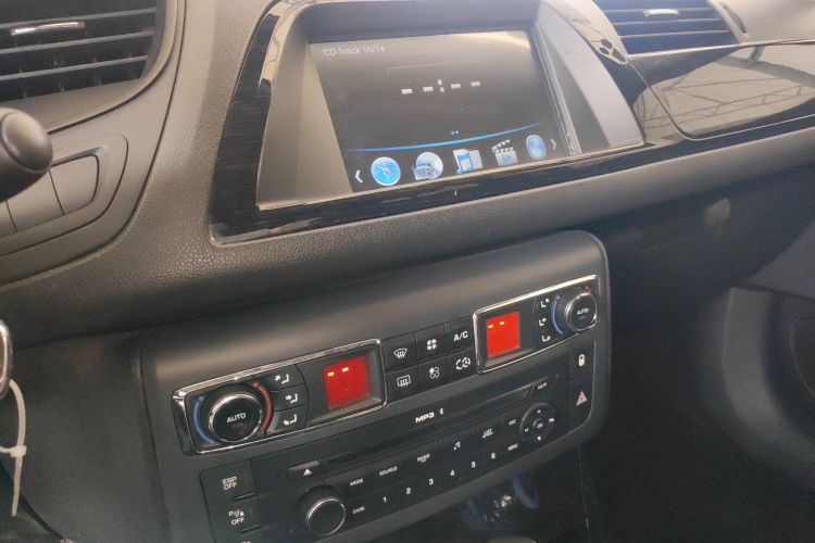 雪铁龙C5 2014款 2.0L 自动尊享型局部细节16