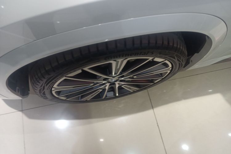 宝马X1 2023款 xDrive25Li M运动套装车身外观6007