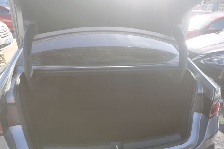 比亚迪 秦PLUS 2024款 荣耀版 DM-i 55KM领先型机舱底盘23