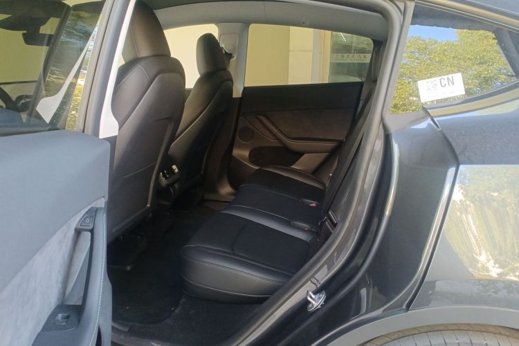 特斯拉 Model Y 2024款 后轮驱动版中控内饰21