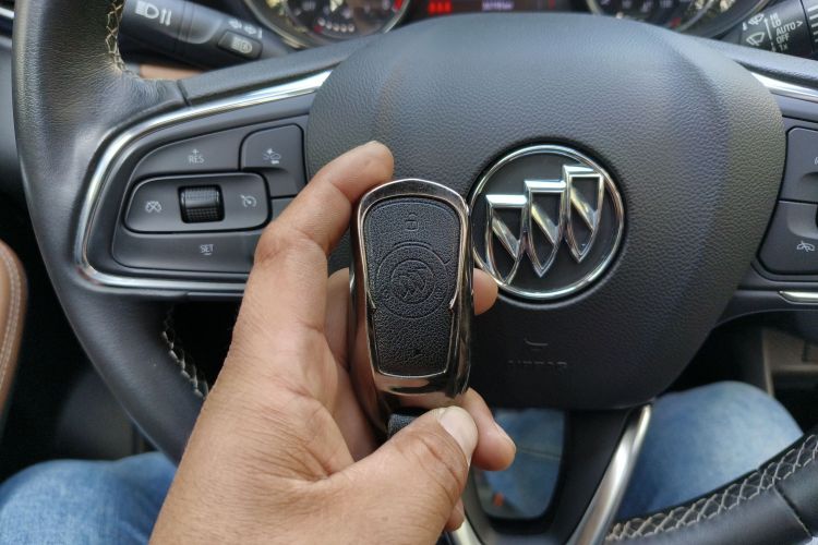 别克 昂科拉GX 2020款 20T CVT两驱旗舰型中控内饰11