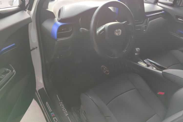 丰田C-HR 2021款 2.0L 豪华版中控内饰20