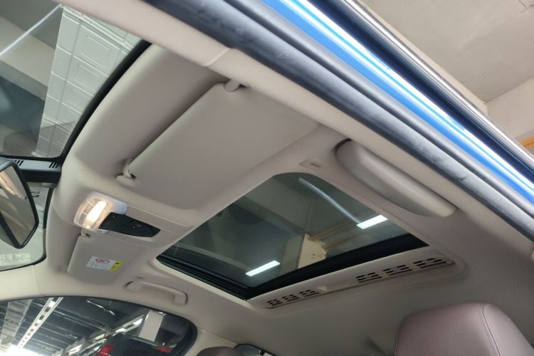 宝马3系 2019款 320Li M运动曜夜版局部细节22