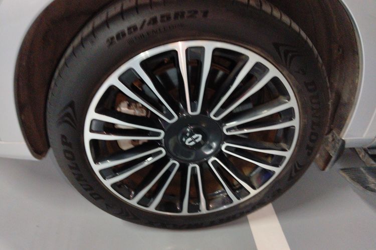 鸿蒙智行 问界M7 2024款 1.5T 智驾四驱Max版 5座车身外观6007