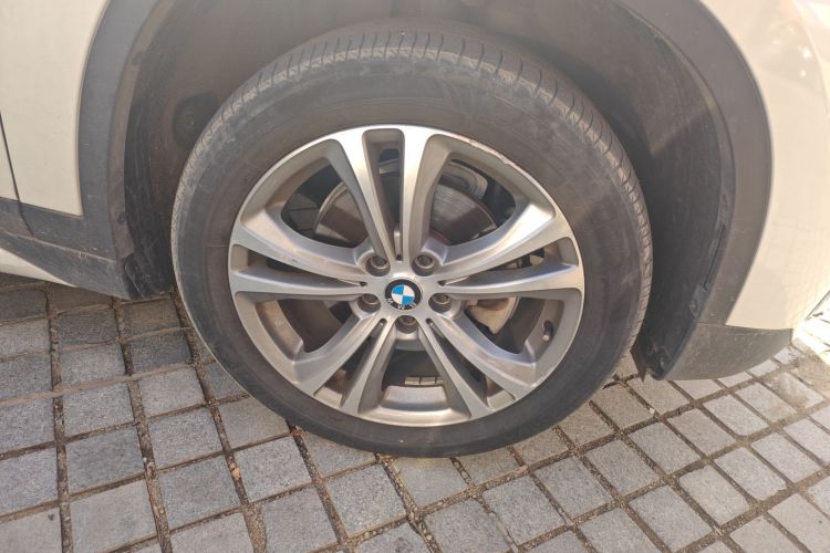 宝马X1 2018款 sDrive18Li 尊享型车身外观10