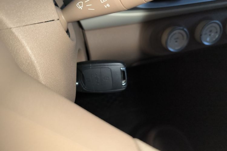 五菱汽车 宏光MINIEV 2025款 四门版 进阶款中控内饰11