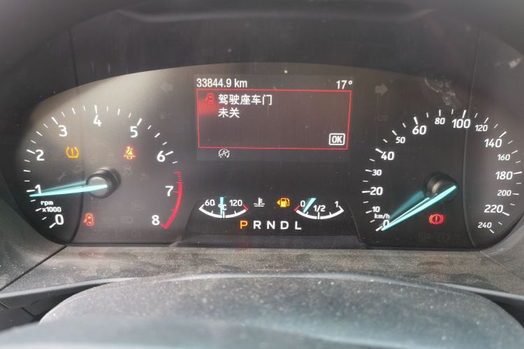 福特 福克斯 2020款 三厢 1.5L 自动锋跃型中控内饰15