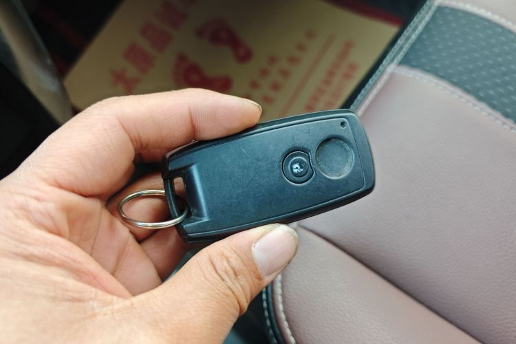 铃木 天语 SX4 2013款 酷锐 1.6L 自动20周年3G智能版中控内饰7001