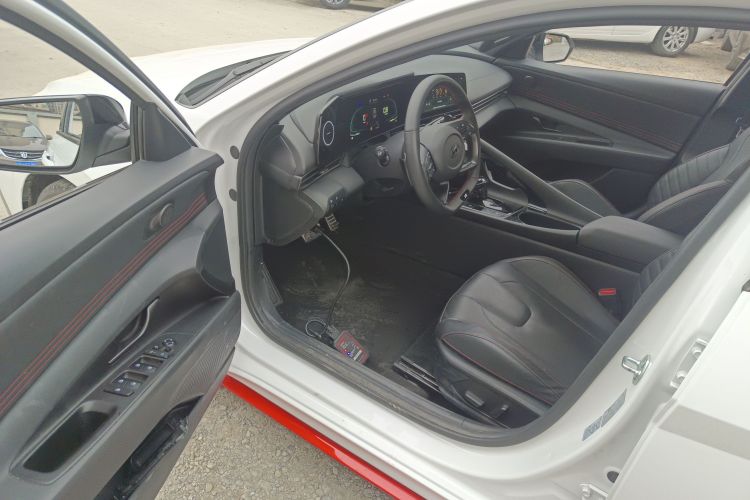 现代 伊兰特 2023款 240TGDi DCT N Line LUX尊贵版中控内饰7003