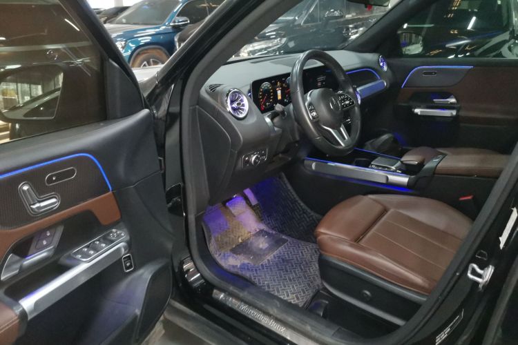 奔驰GLB 2020款 GLB 180 时尚型中控内饰7003