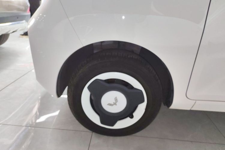 五菱汽车 宏光MINIEV 2022款 轻松款 磷酸铁锂车身外观6001