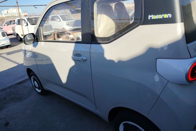 五菱汽车 宏光MINIEV 2024款 第三代 215km 青春版车身外观4