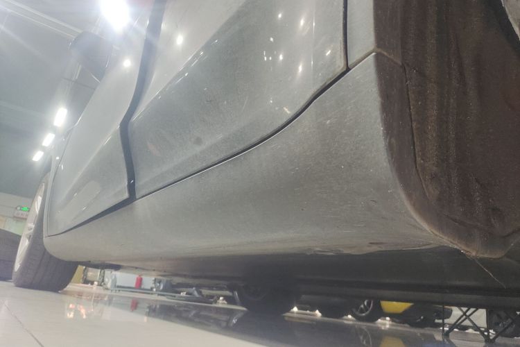 特斯拉 Model Y 2022款 改款 后轮驱动版局部细节9002