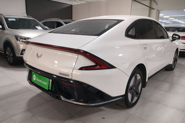 五菱汽车 五菱E5 2024款 410km 标准版车身外观7